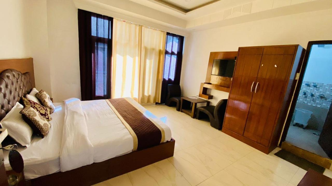 Hotel Purnima Riverside กาซอล ภายนอก รูปภาพ