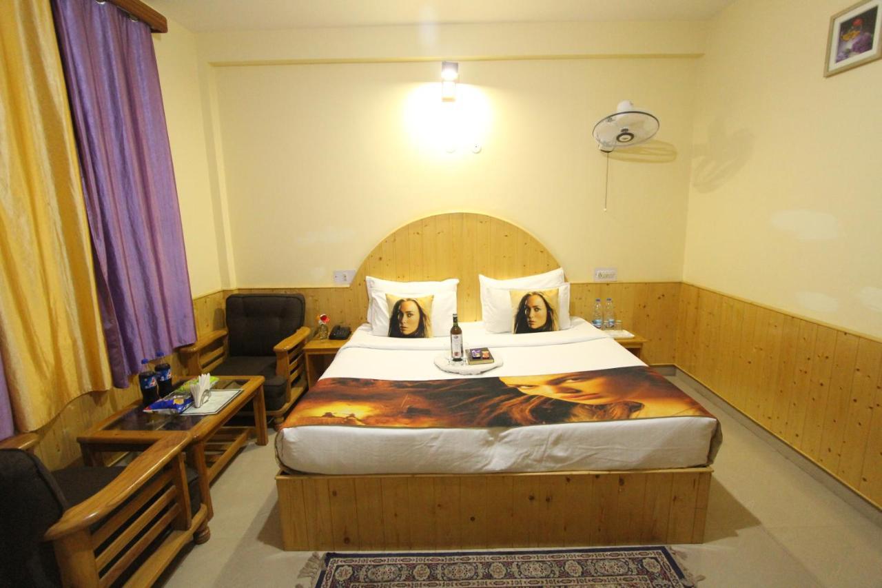 Hotel Purnima Riverside กาซอล ภายนอก รูปภาพ