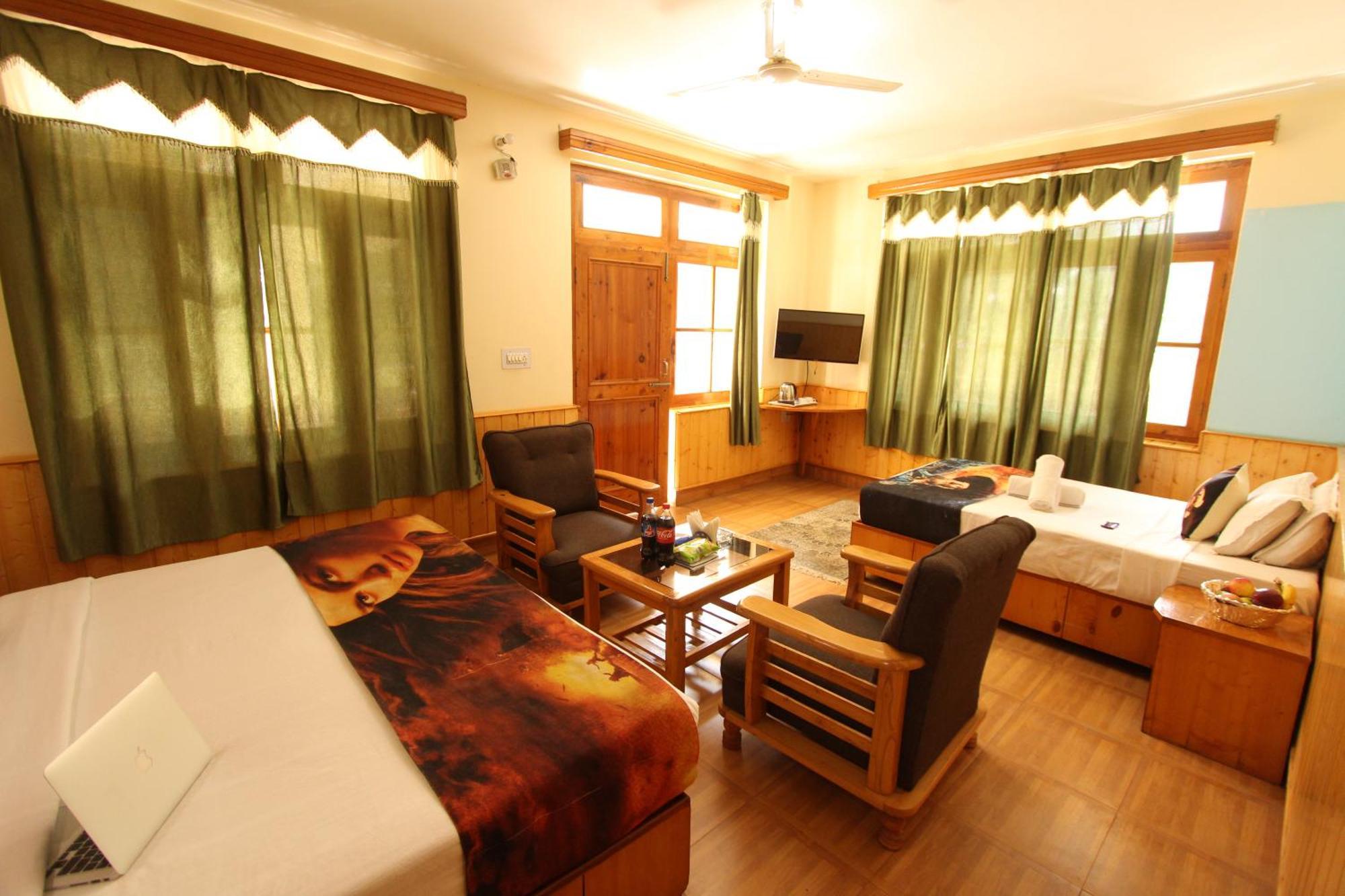Hotel Purnima Riverside กาซอล ภายนอก รูปภาพ